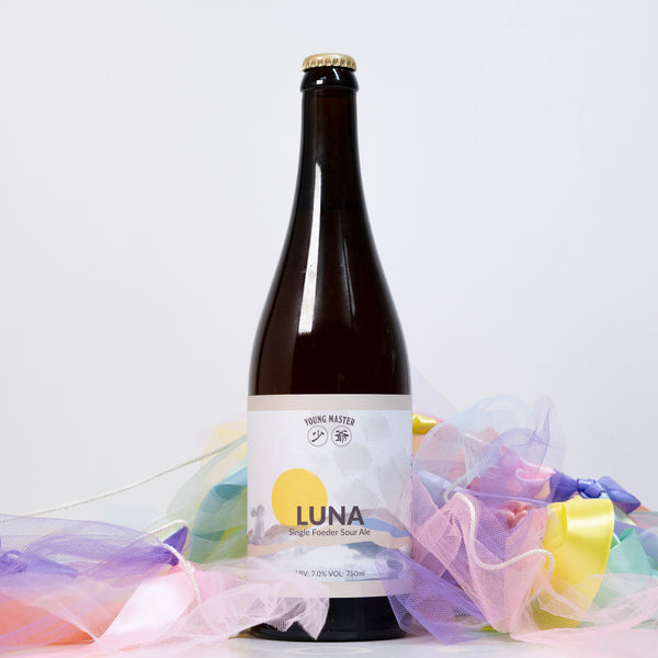 Days of Being Wild: Luna 750ml Bottle